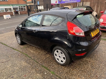 Used Ford Fiesta 2015 for sale - 76484536: Photo