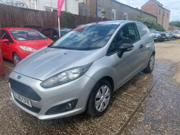 Used Ford Fiesta Van 2016 for sale - 75070409: Photo