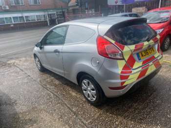 Used Ford Fiesta Van 2016 for sale - 75070409: Photo