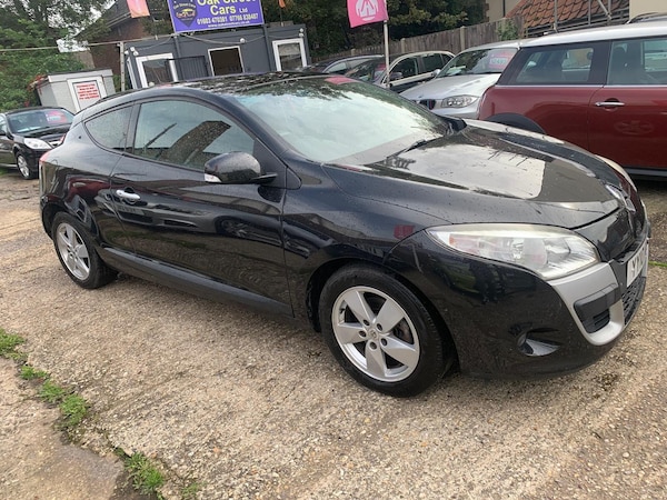 Used Renault Megane 2010 for sale - 76247592: Photo 3