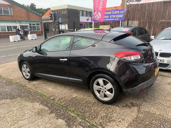 Used Renault Megane 2010 for sale - 76247592: Photo 4