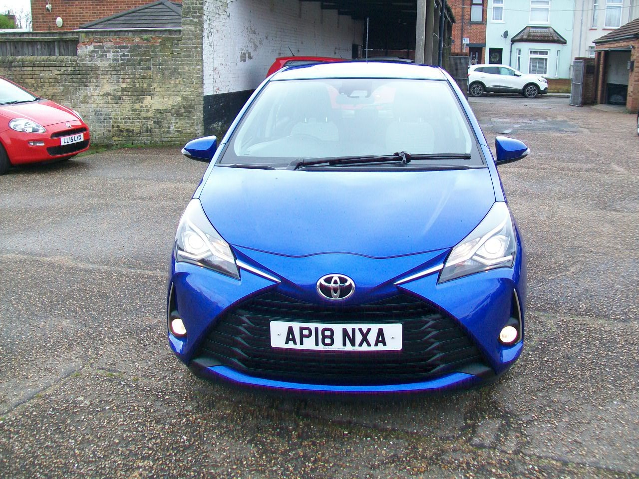 Used Toyota Yaris 2018 for sale - 77689324: Photo 5