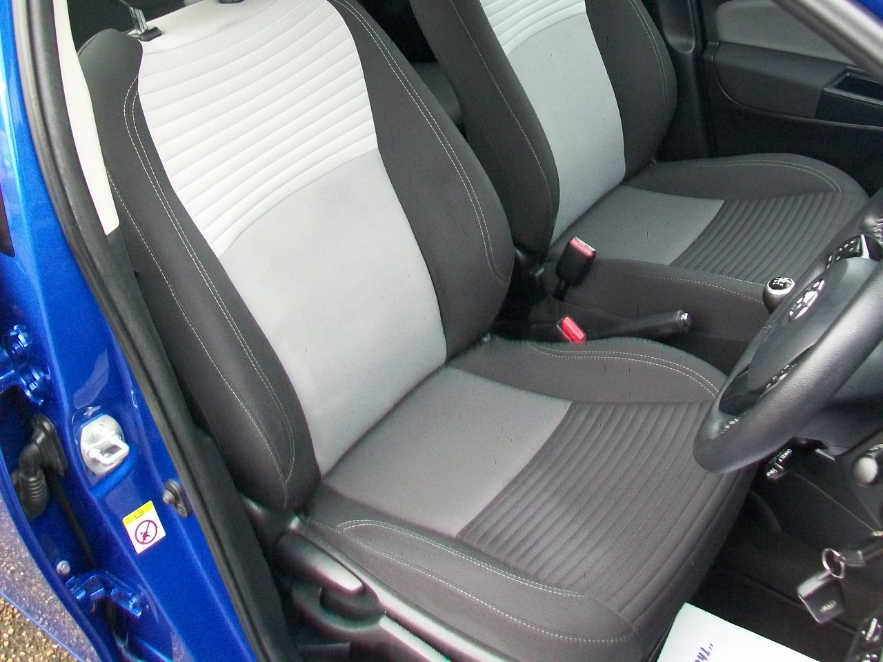 Used Toyota Yaris 2018 for sale - 77689324: Photo 7