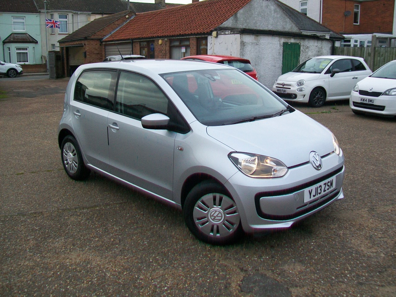 Used Volkswagen up! 2024 for sale - 76476413: Photo 1