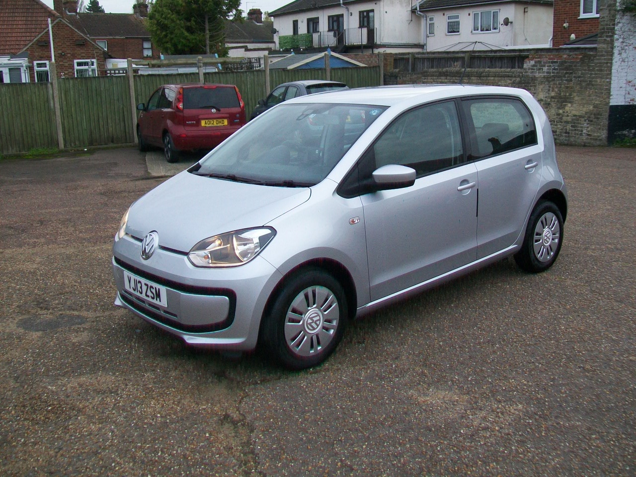 Used Volkswagen up! 2024 for sale - 76476413: Photo 2