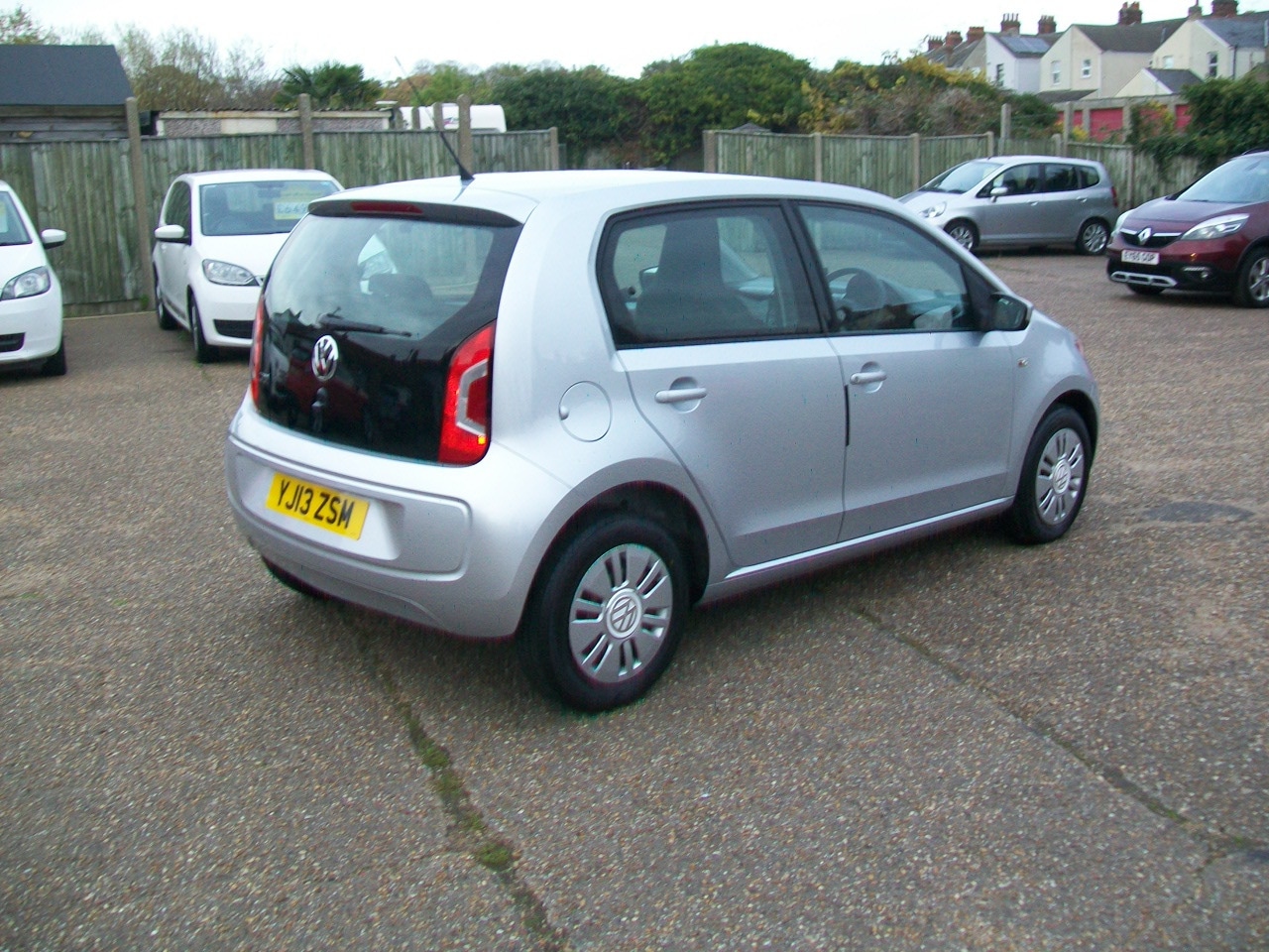Used Volkswagen up! 2024 for sale - 76476413: Photo 3