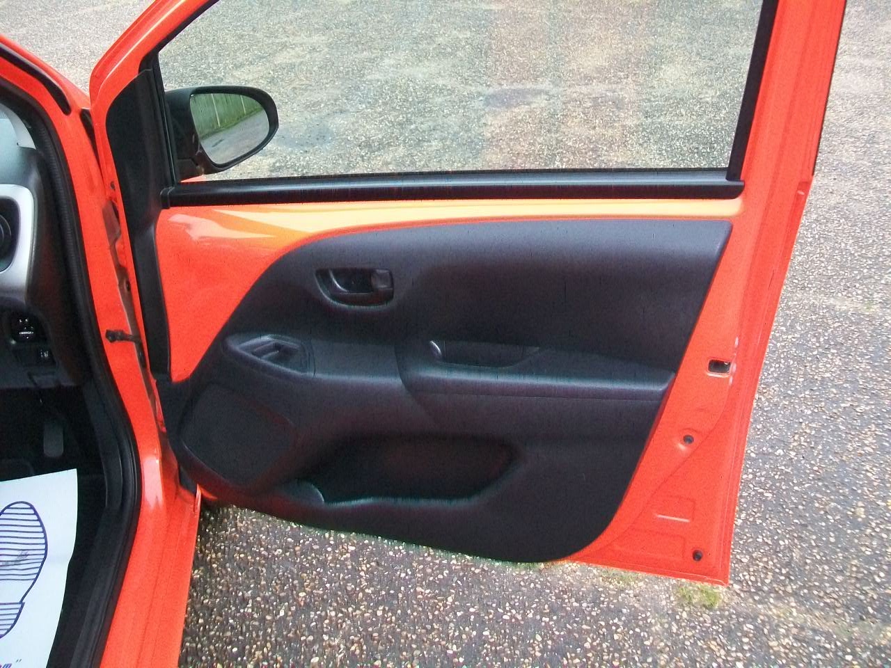 Used Toyota AYGO 2015 for sale - 77490646: Photo 11