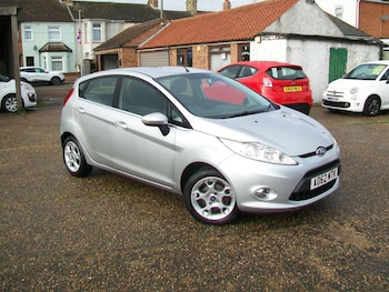2012 (62) - 1.25 Zetec 5dr [82]