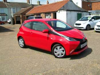 2014 (64) - 1.0 VVT-i X-Play 3dr, Free road tax, 44k fsh, Aircon, Reversing camera.