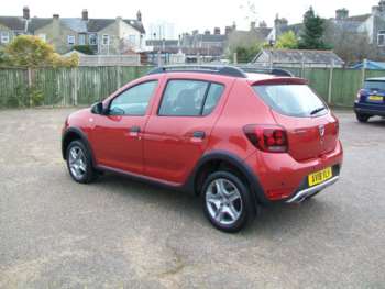 Used Dacia Sandero Stepway 2018 for sale - 74854301: Photo