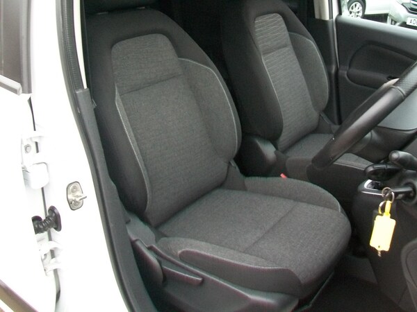 Used Citroen C3 Picasso 2017 for sale - 75723515: Photo 7