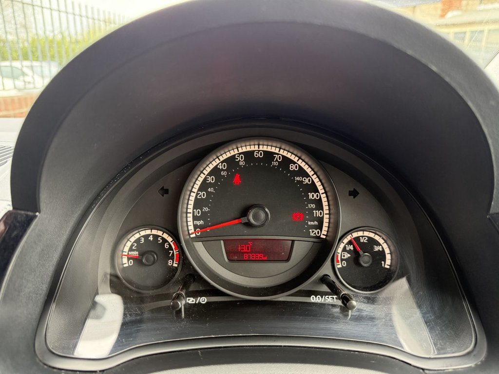 Used Volkswagen up! 2013 for sale - 78123957: Photo 15