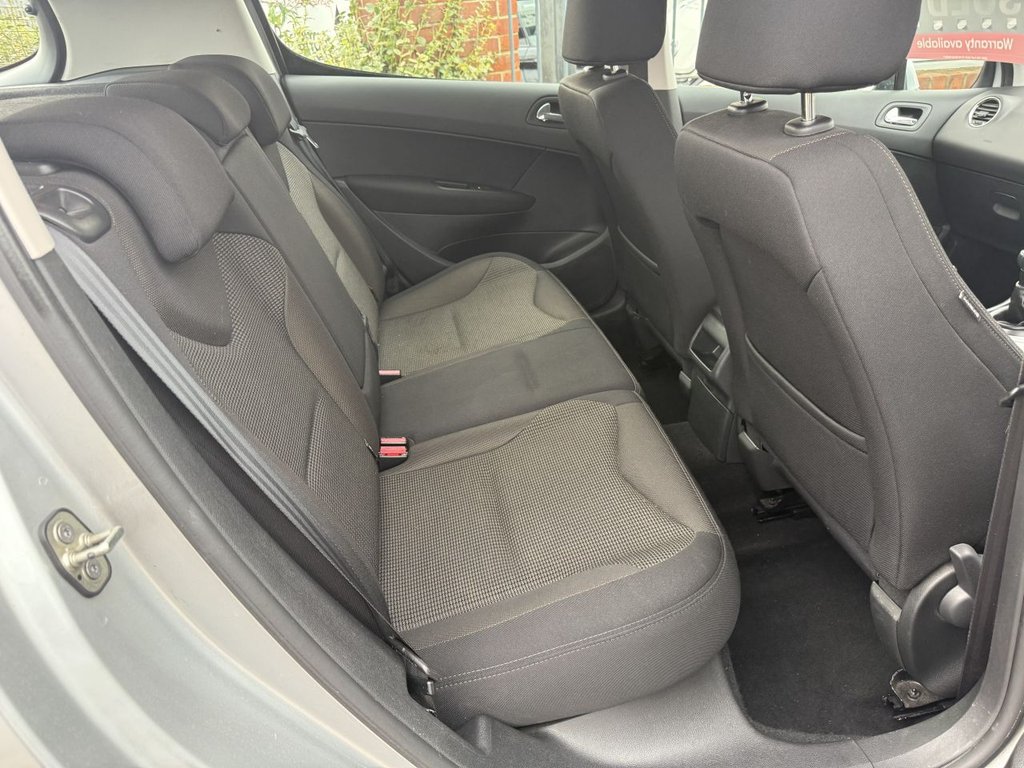 Used Peugeot 308 2013 for sale - 77770452: Photo 12