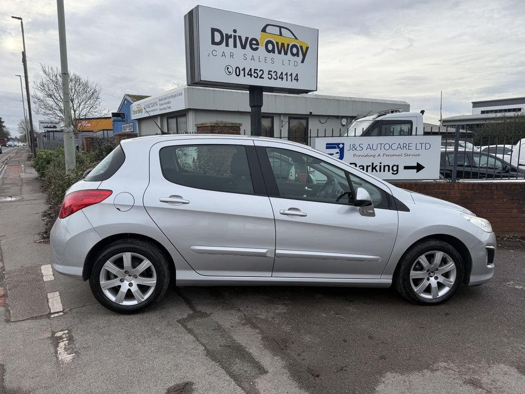 Used Peugeot 308 2013 for sale - 77770452: Photo 9