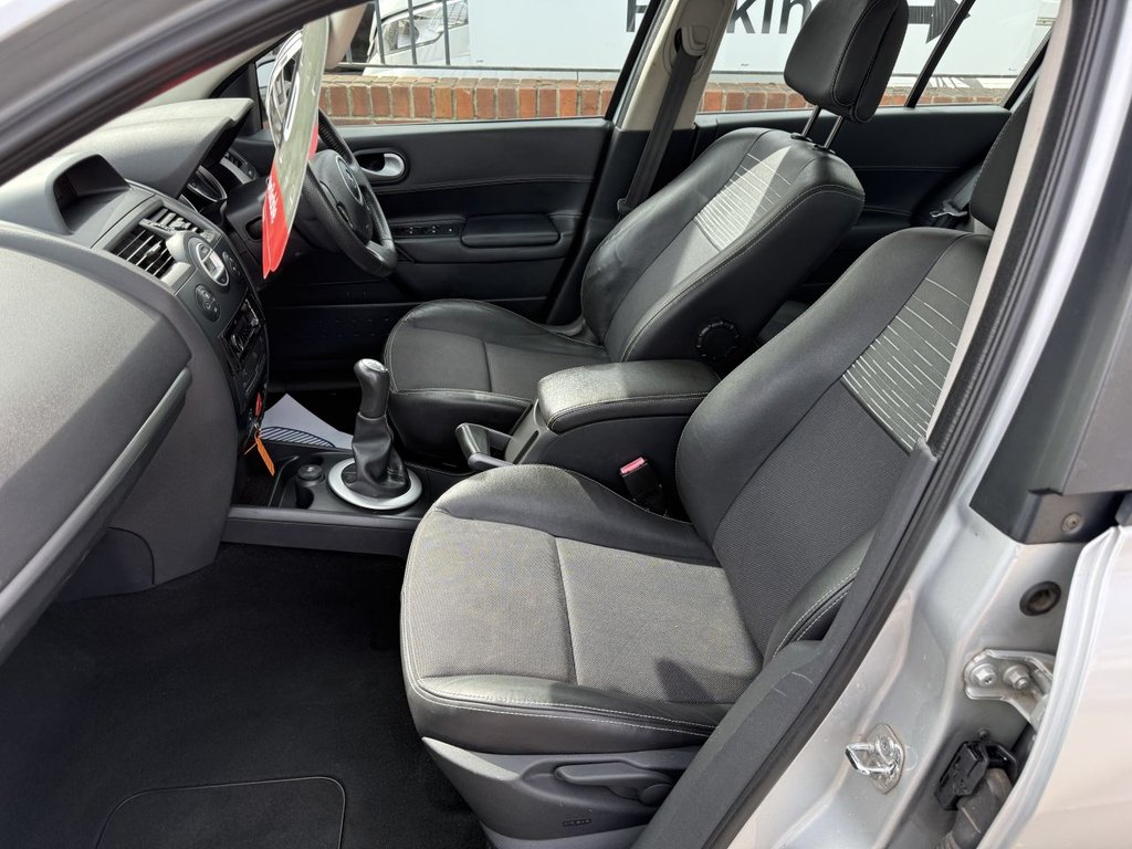 Used Renault Megane 2008 for sale - 78200390: Photo 13