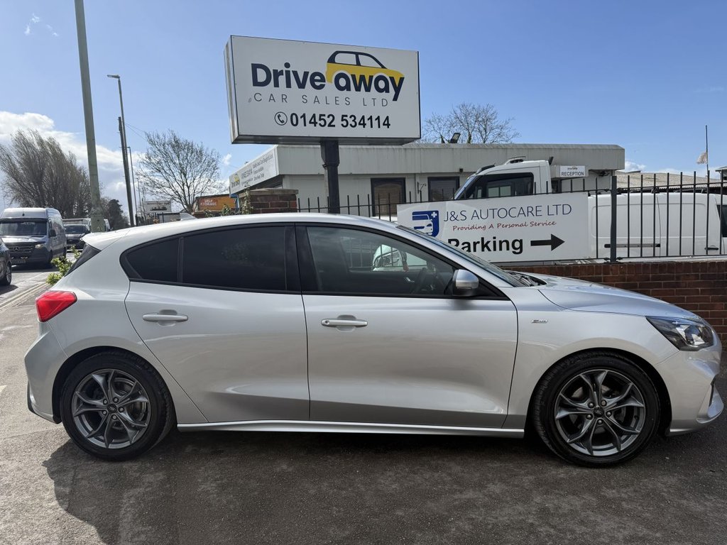 Used Ford Focus 2020 for sale - 78017125: Photo 9