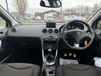 Used Peugeot 308 2013 for sale - 77834979: Photo