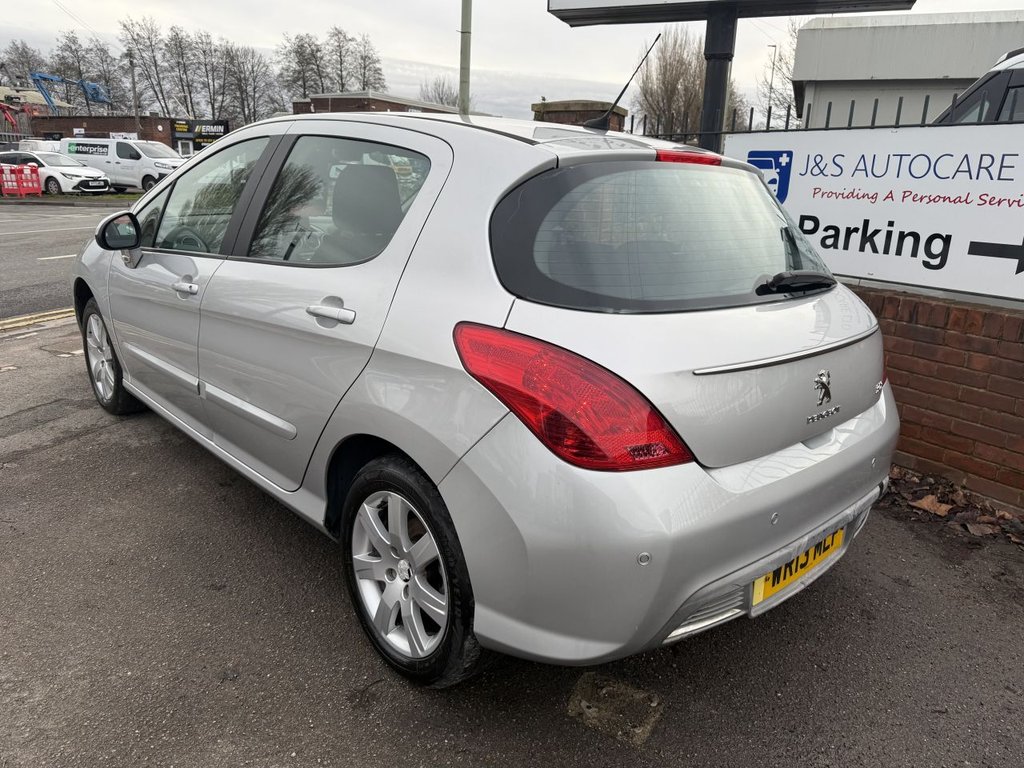 Used Peugeot 308 2013 for sale - 77834979: Photo 6