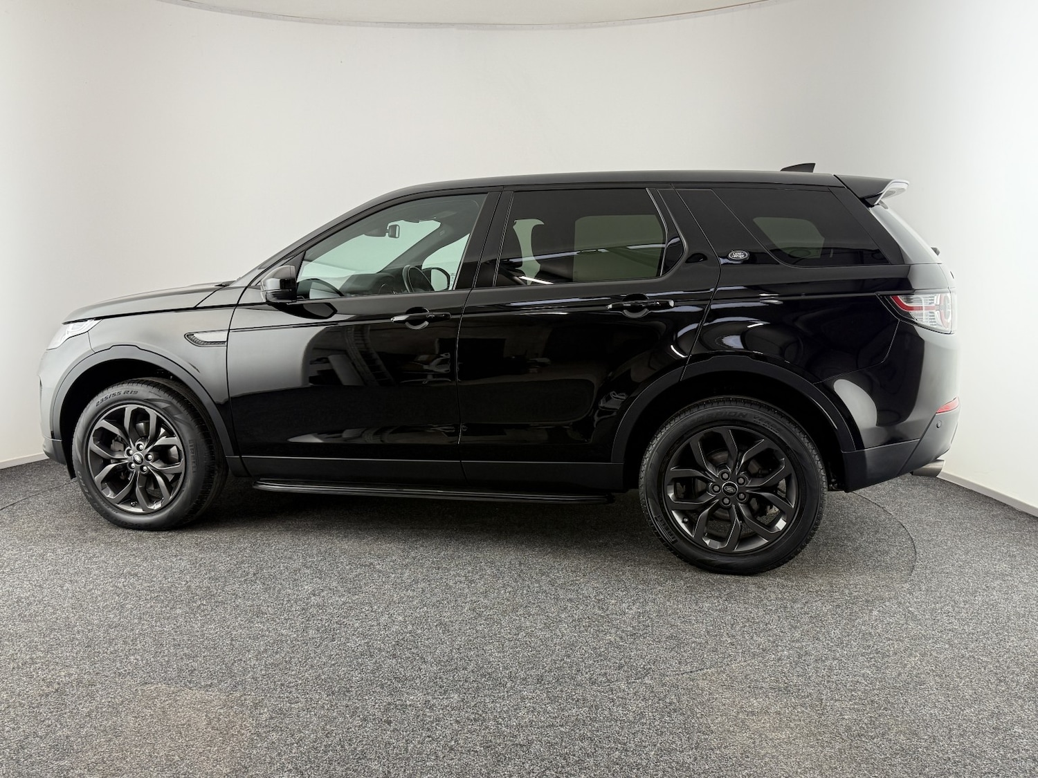 Used Land Rover Discovery Sport 2018 for sale - 76968563: Photo 10