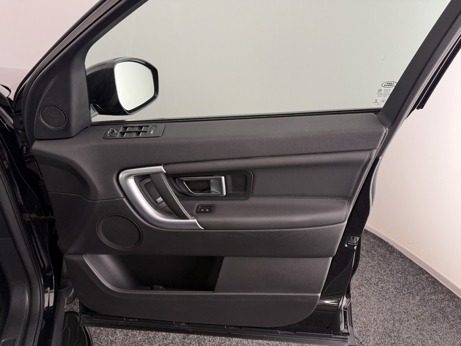 Used Land Rover Discovery Sport 2018 for sale - 76968563: Photo 18