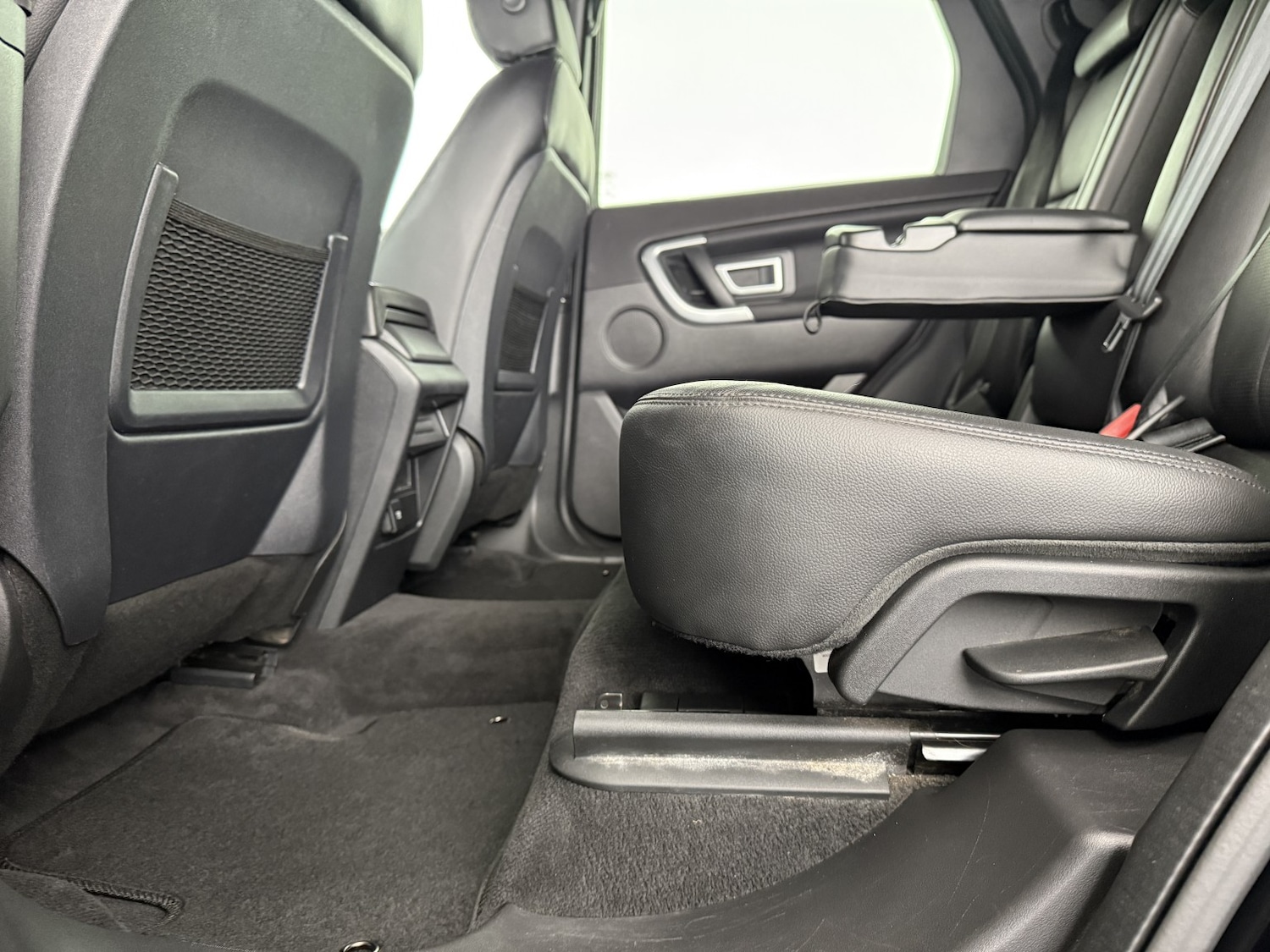 Used Land Rover Discovery Sport 2018 for sale - 76968563: Photo 25