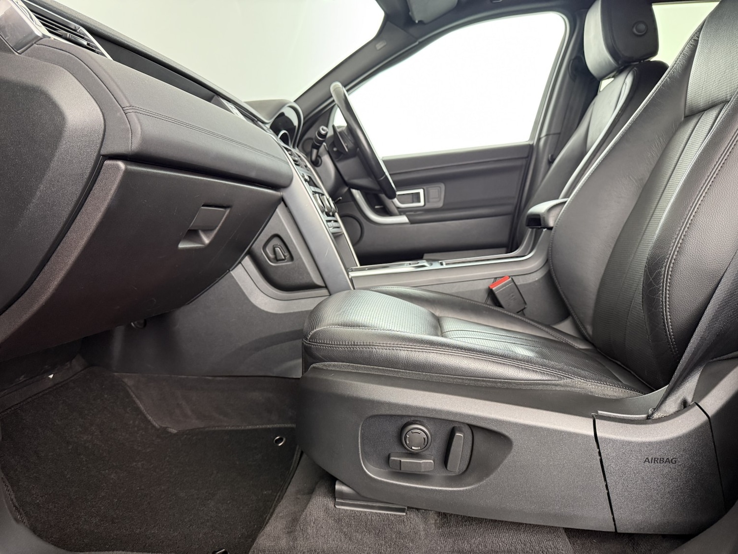 Used Land Rover Discovery Sport 2018 for sale - 76968563: Photo 29