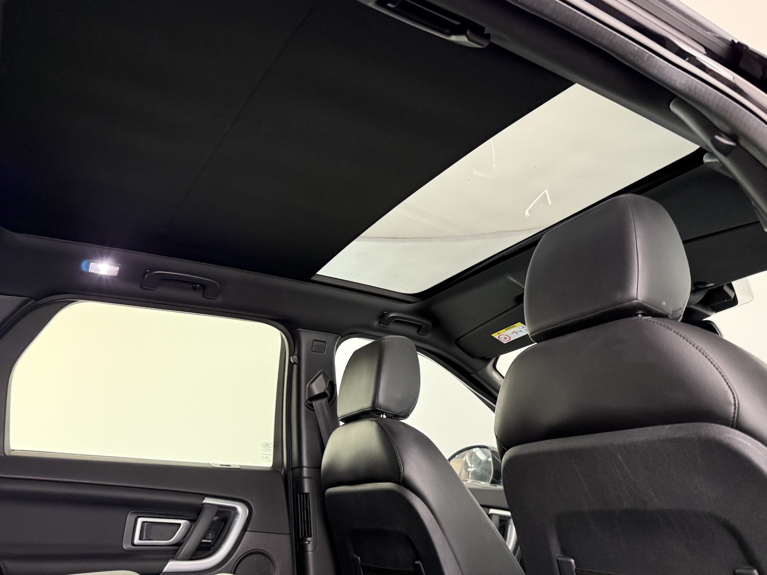 Used Land Rover Discovery Sport 2018 for sale - 76968563: Photo 40