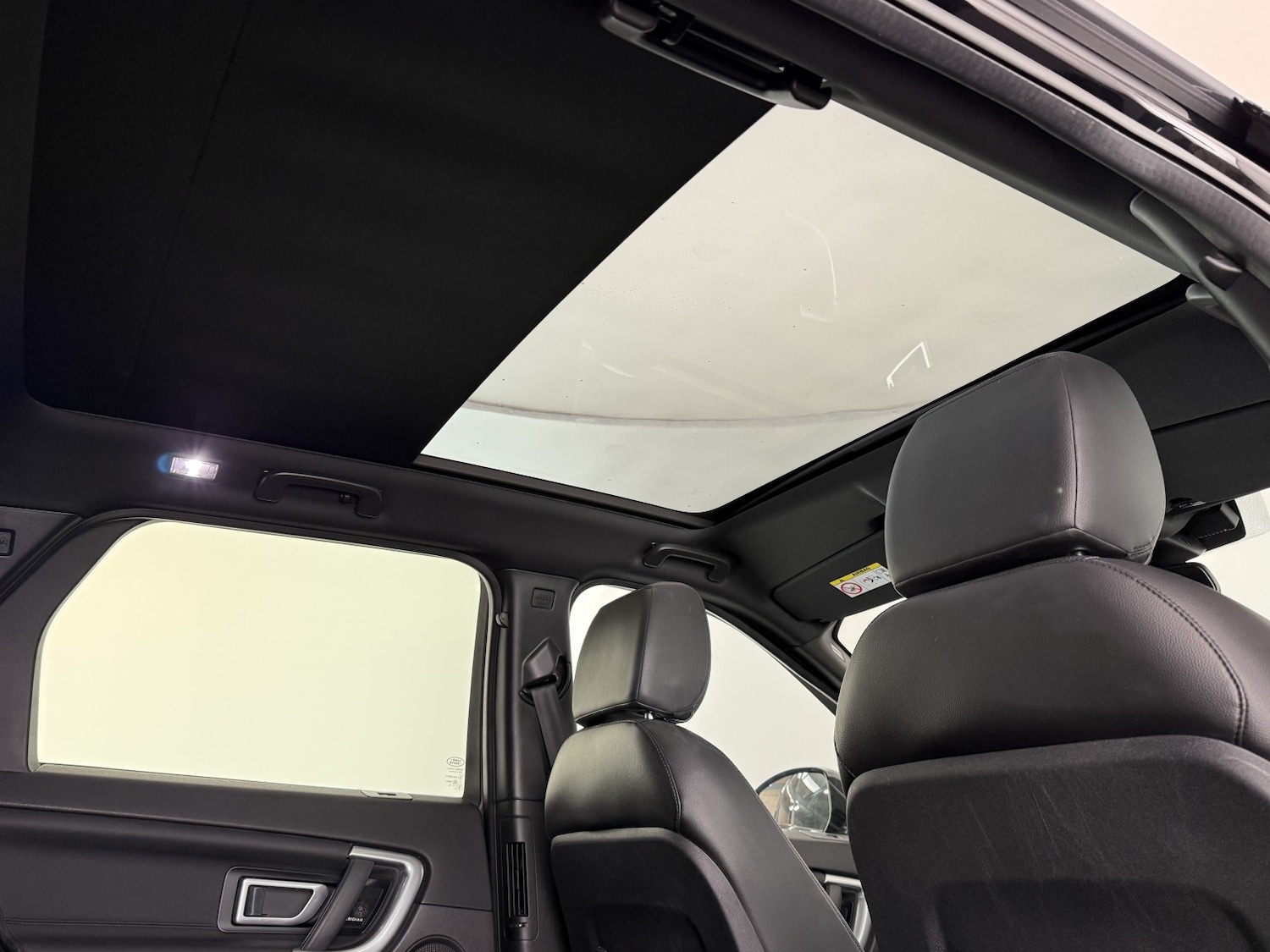 Used Land Rover Discovery Sport 2018 for sale - 76968563: Photo 41