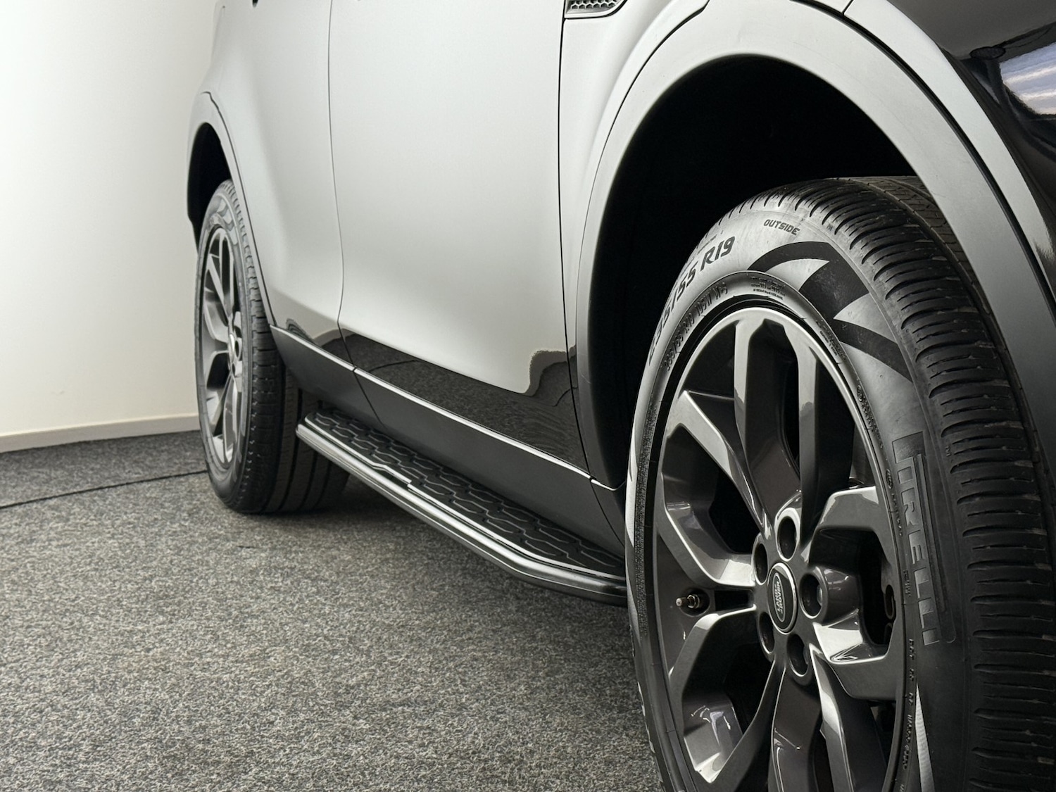 Used Land Rover Discovery Sport 2018 for sale - 76968563: Photo 52