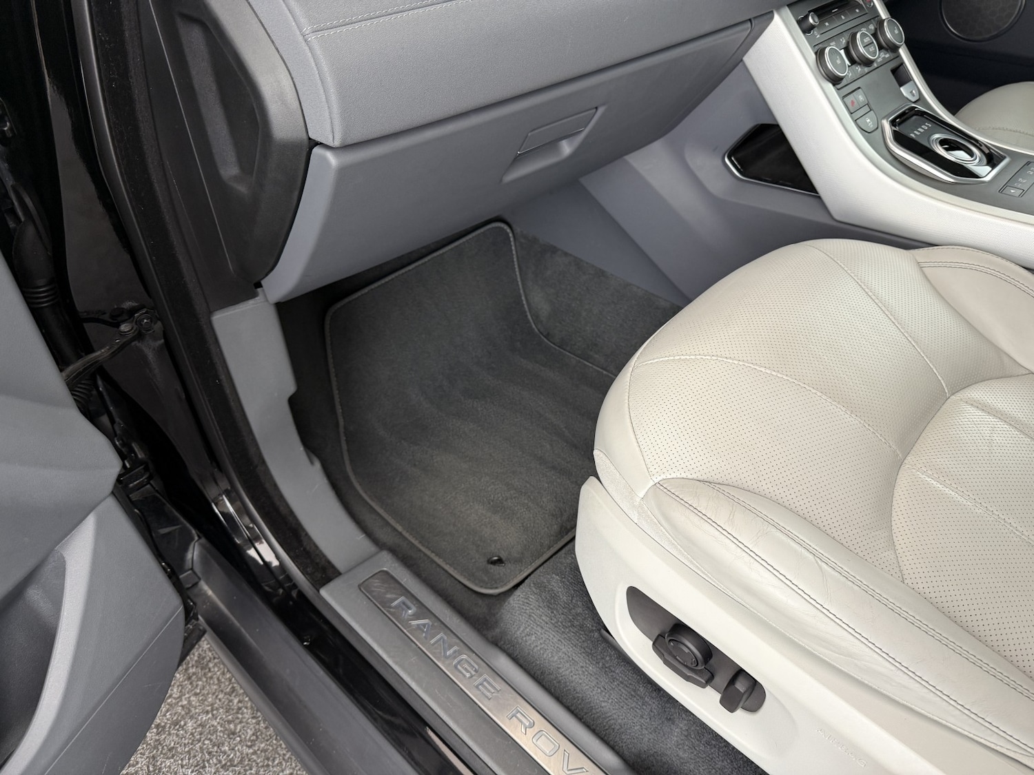 Used Land Rover Range Rover Evoque 2015 for sale - 76956916: Photo 34