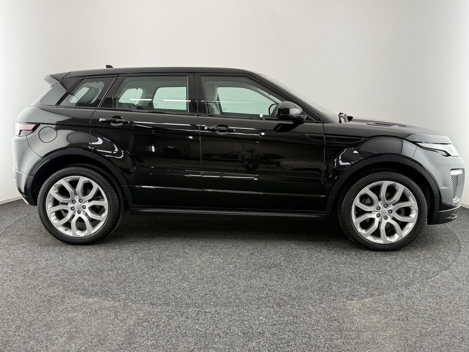 Used Land Rover Range Rover Evoque 2015 for sale - 76956916: Photo 6