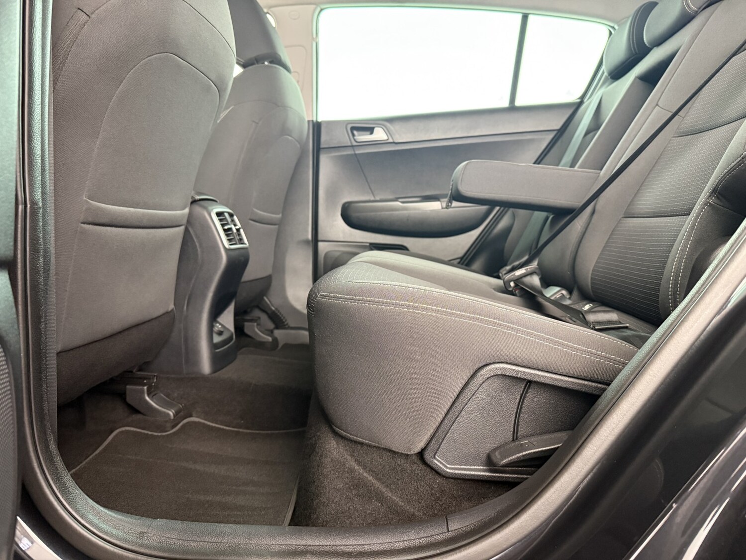 Used Kia Sportage 2018 for sale - 76968558: Photo 31