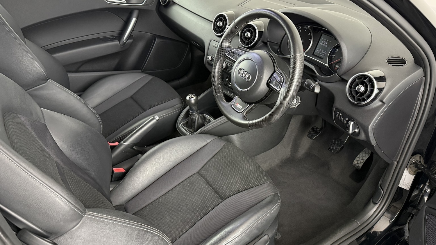 Used Audi A1 2011 for sale - 77014769: Photo 14