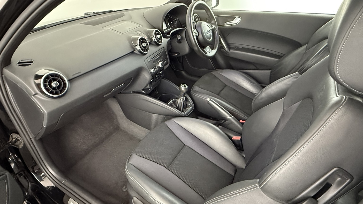 Used Audi A1 2011 for sale - 77014769: Photo 17