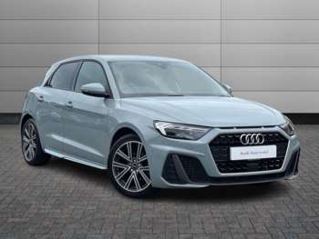 S line 30 TFSI 110 PS S tronic Automatic 5-Door