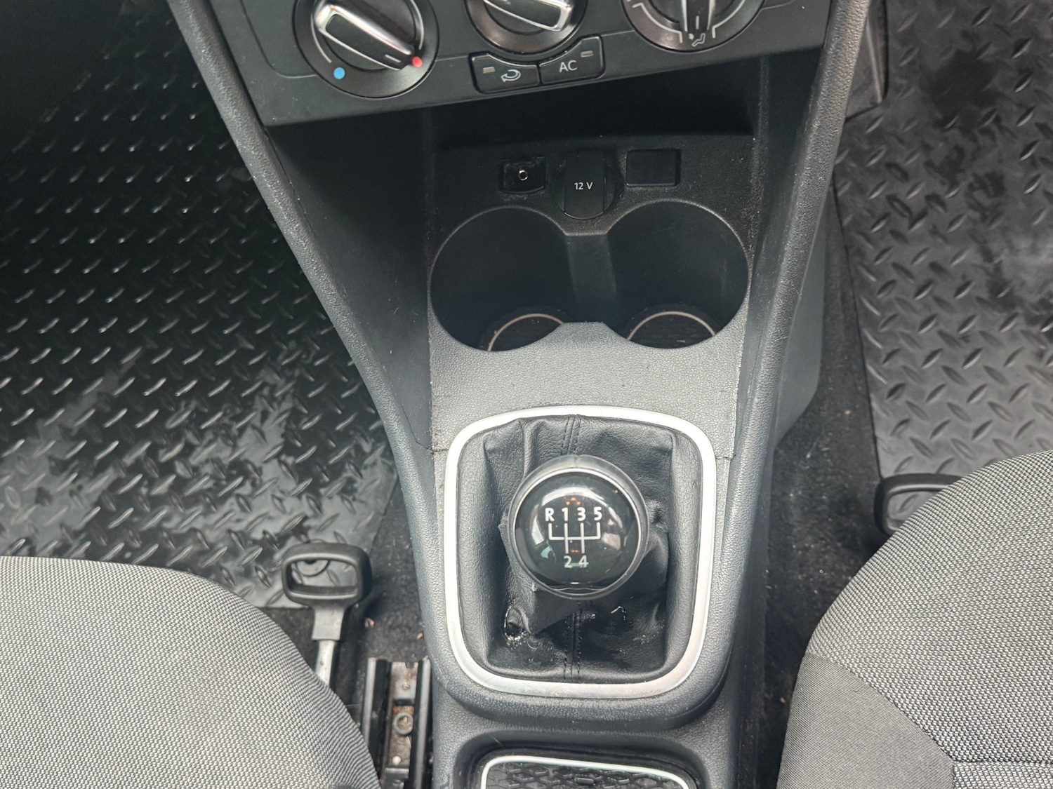 Used Volkswagen Polo 2012 for sale - 78038682: Photo 15