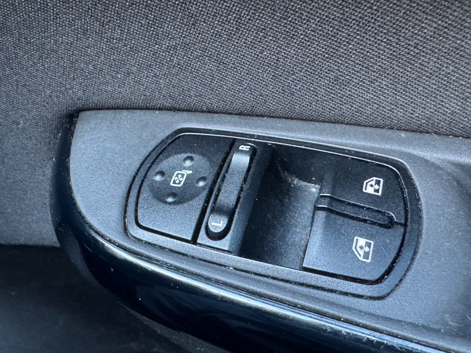 Used Vauxhall Corsa 2015 for sale - 78112395: Photo 21