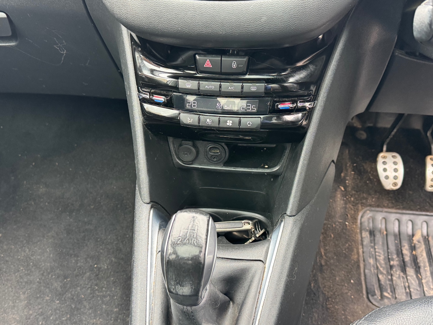 Used Peugeot 208 2015 for sale - 78045784: Photo 16