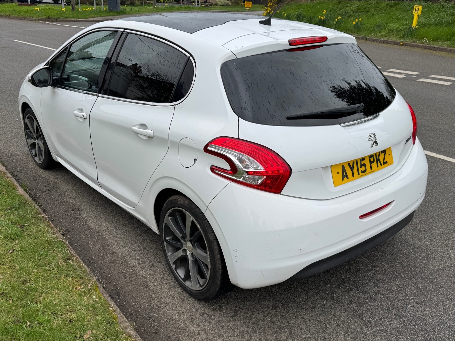 Used Peugeot 208 2015 for sale - 78045784: Photo 8