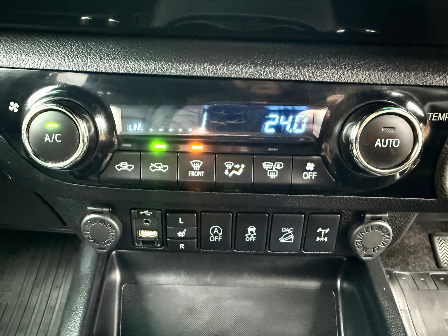 Used Toyota Hilux 2020 for sale - 76842232: Photo 20