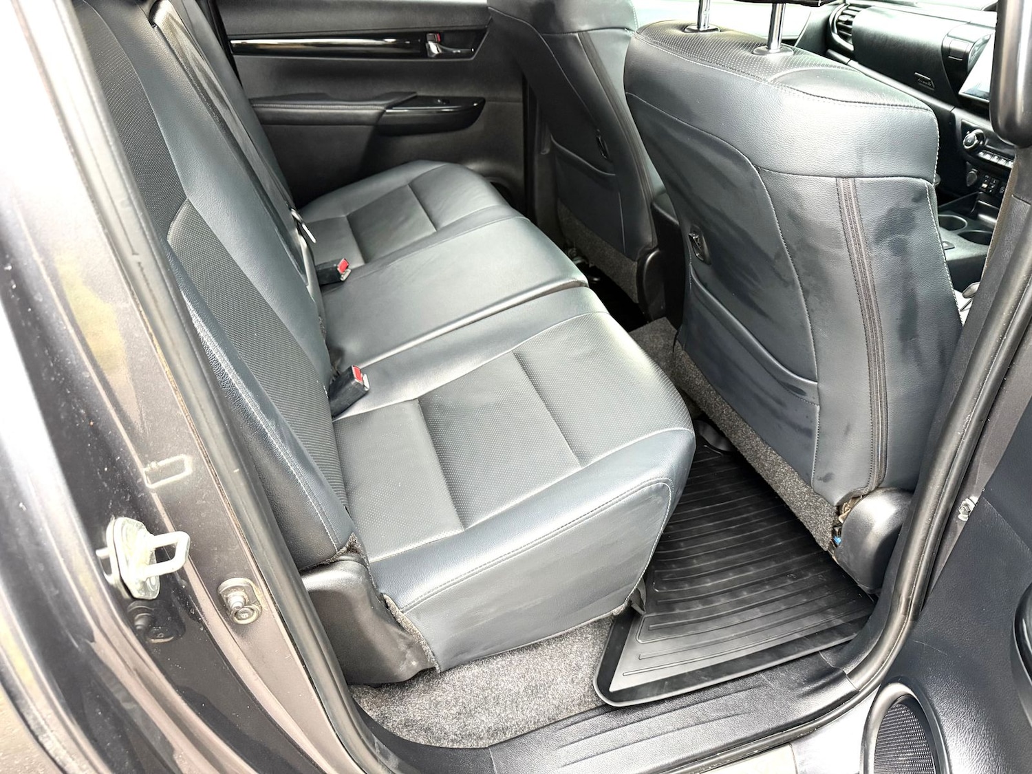 Used Toyota Hilux 2020 for sale - 76842232: Photo 29