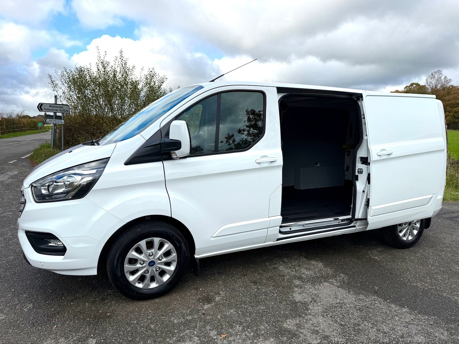 Used Ford Transit Custom 2023 for sale - 76648152: Photo 6