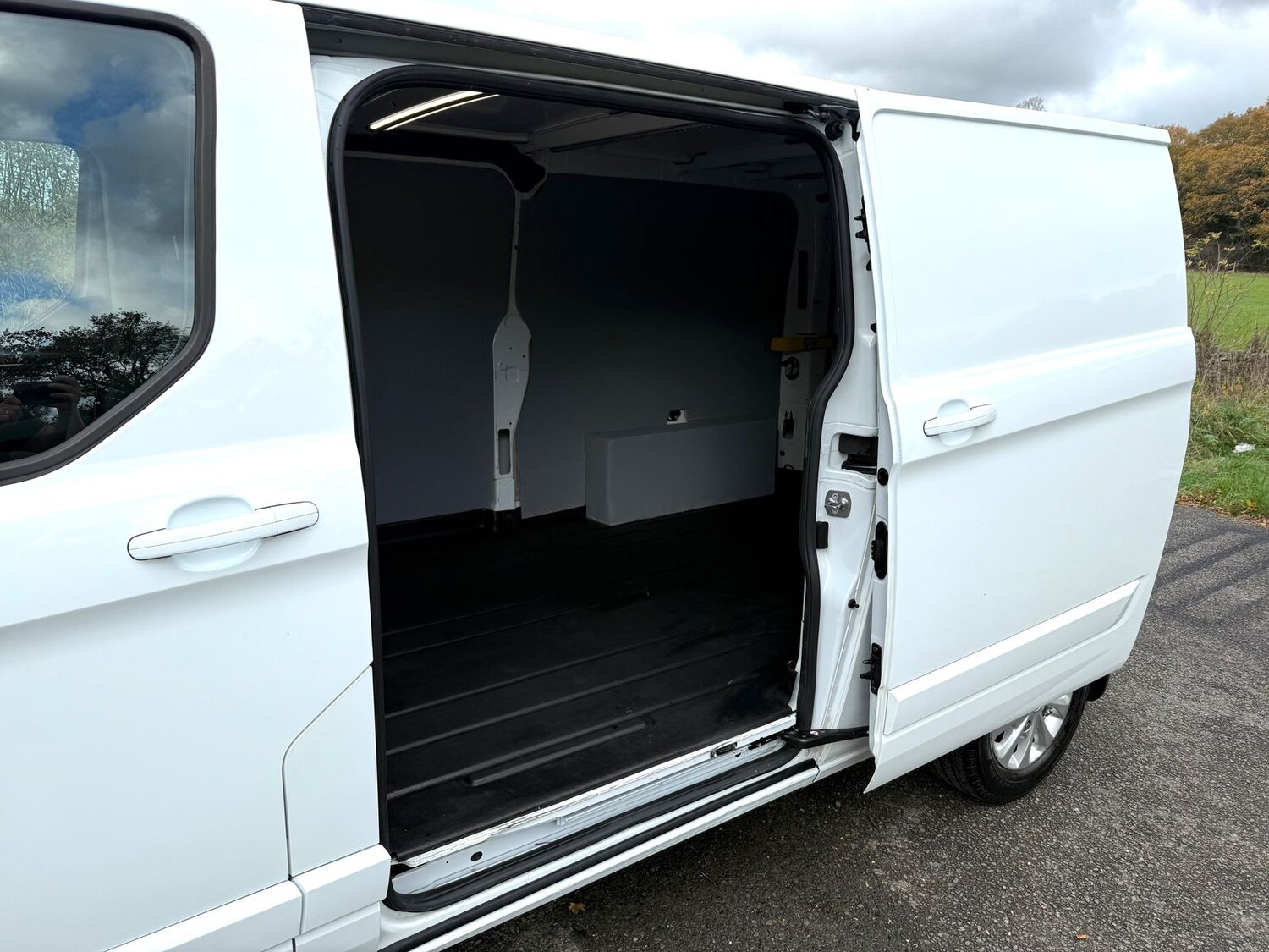 Used Ford Transit Custom 2023 for sale - 76648152: Photo 7