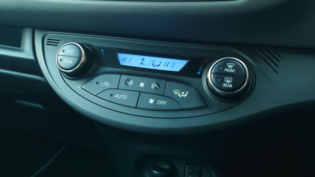 Used Toyota Yaris 2016 for sale - 78021197: Photo 22