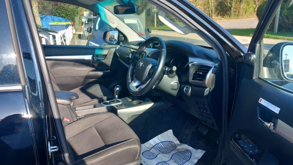 Used Toyota Hilux 2019 for sale - 78011405: Photo 8