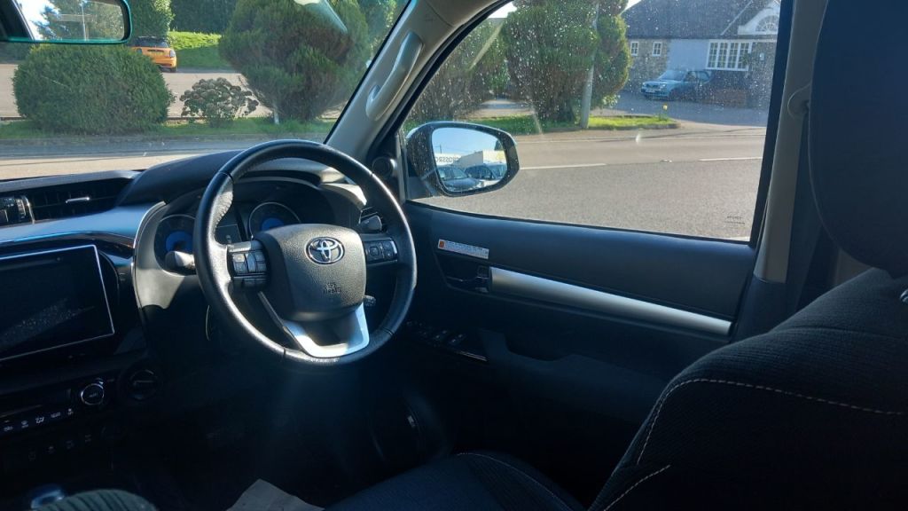 Used Toyota Hilux 2019 for sale - 78011405: Photo 9