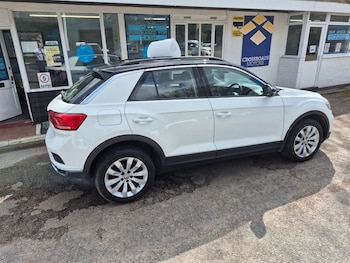 Used Volkswagen T-Roc 2019 for sale - 78015847: Photo