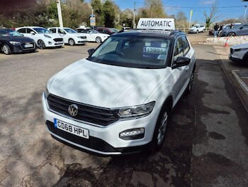 Used Volkswagen T-Roc 2019 for sale - 78015847: Photo