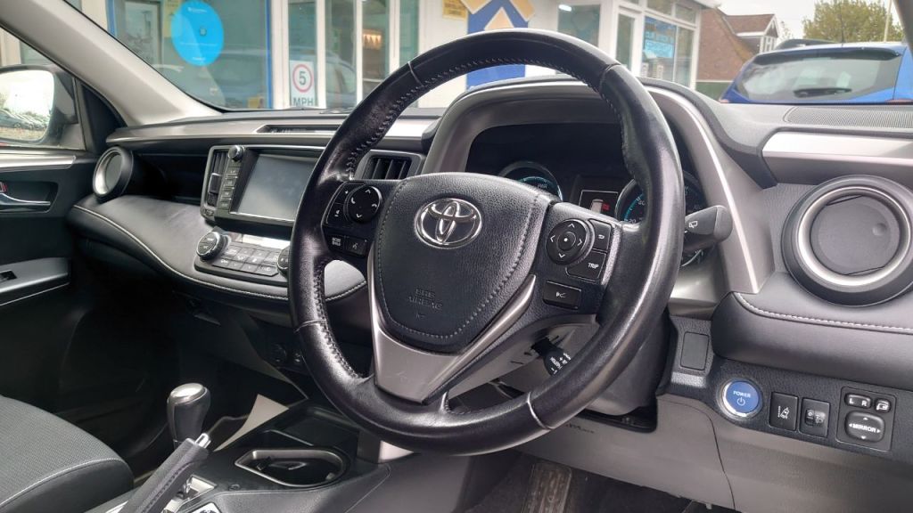 Used Toyota RAV4 2017 for sale - 78068042: Photo 11