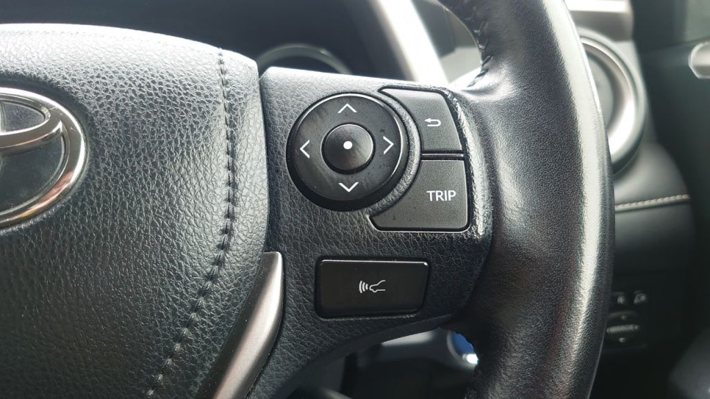 Used Toyota RAV4 2017 for sale - 78068042: Photo 13